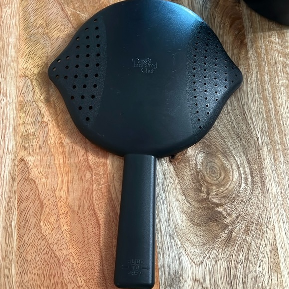 ⭐️ Pampered Chef Micro 1 Quart Cooker Steamer with Handle - Picture 3 of 7